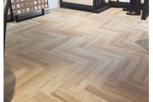WOOD ESSENCE