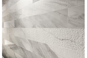 WHITE EXPERIENCE WALL